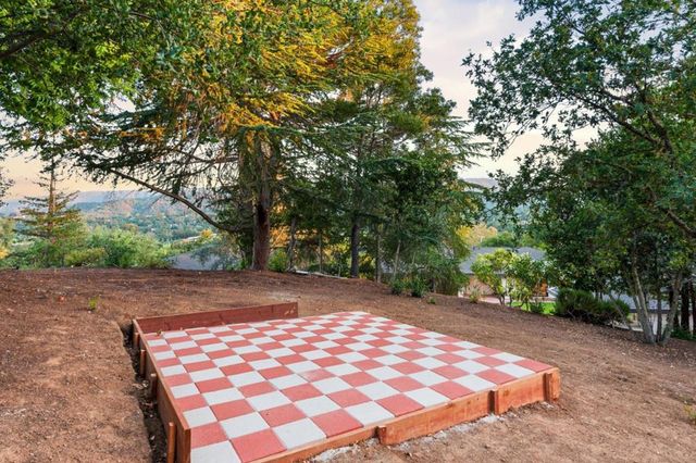 26201 Dori Lane, Los Altos Hills, CA 94022