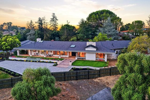 26201 Dori Lane, Los Altos Hills, CA 94022