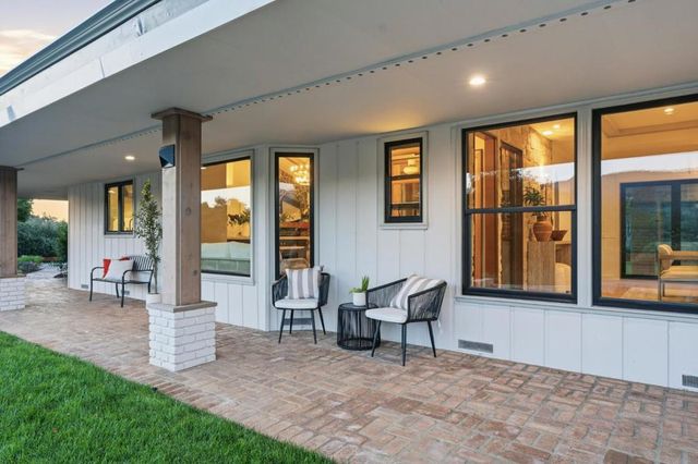 26201 Dori Lane, Los Altos Hills, CA 94022