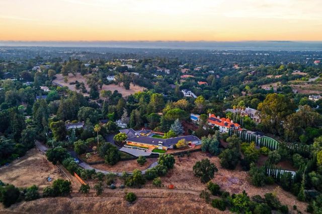 26201 Dori Lane, Los Altos Hills, CA 94022