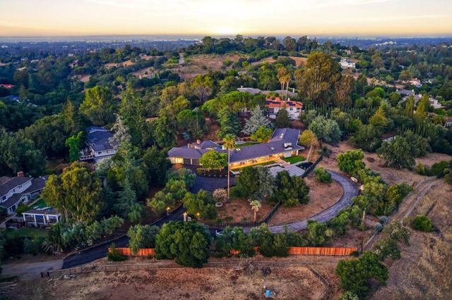 26201 Dori Lane, Los Altos Hills, CA 94022