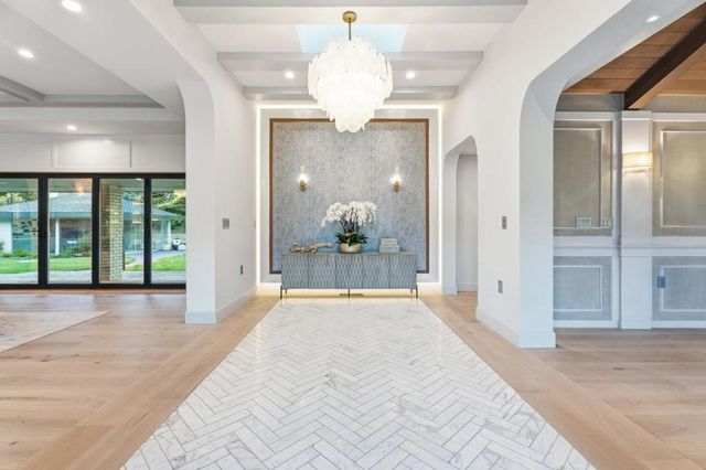 26201 Dori Lane, Los Altos Hills, CA 94022