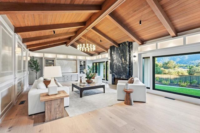 26201 Dori Lane, Los Altos Hills, CA 94022