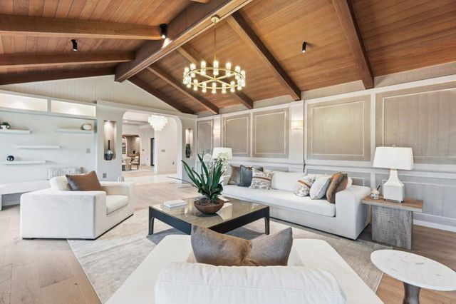 26201 Dori Lane, Los Altos Hills, CA 94022