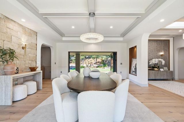 26201 Dori Lane, Los Altos Hills, CA 94022