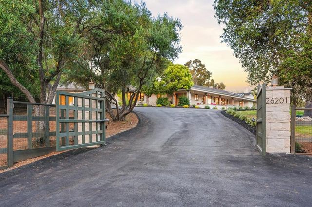 26201 Dori Lane, Los Altos Hills, CA 94022