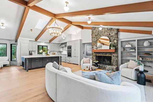 26201 Dori Lane, Los Altos Hills, CA 94022