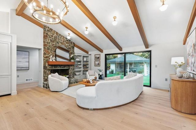 26201 Dori Lane, Los Altos Hills, CA 94022