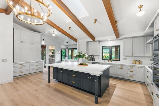 26201 Dori Lane, Los Altos Hills, CA 94022