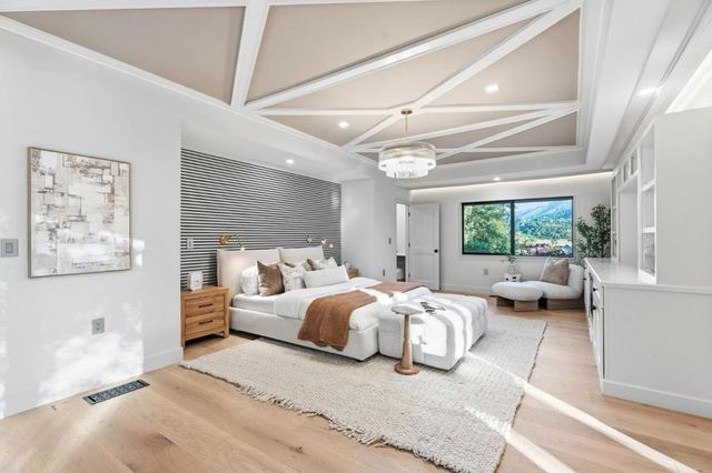 26201 Dori Lane, Los Altos Hills, CA 94022