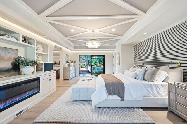 26201 Dori Lane, Los Altos Hills, CA 94022
