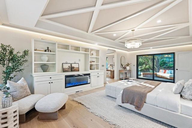 26201 Dori Lane, Los Altos Hills, CA 94022