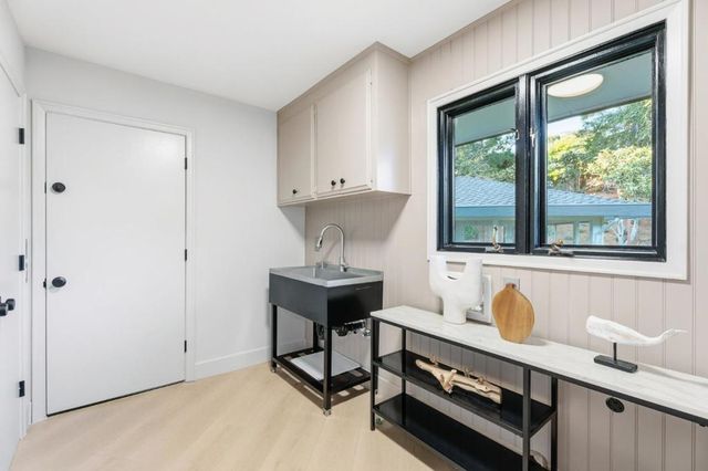 26201 Dori Lane, Los Altos Hills, CA 94022