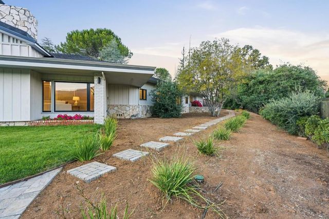 26201 Dori Lane, Los Altos Hills, CA 94022