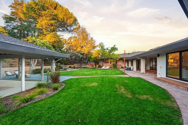 26201 Dori Lane, Los Altos Hills, CA 94022