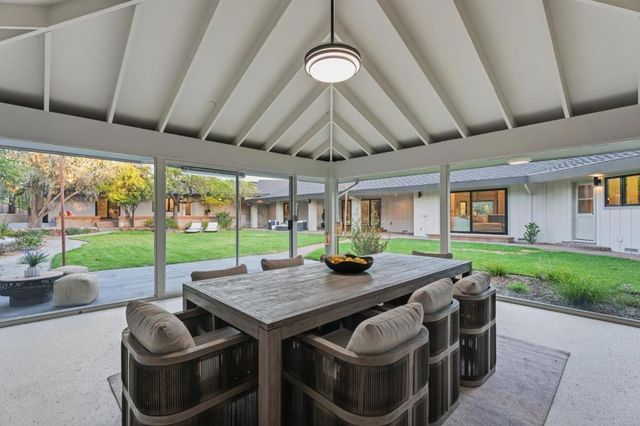 26201 Dori Lane, Los Altos Hills, CA 94022