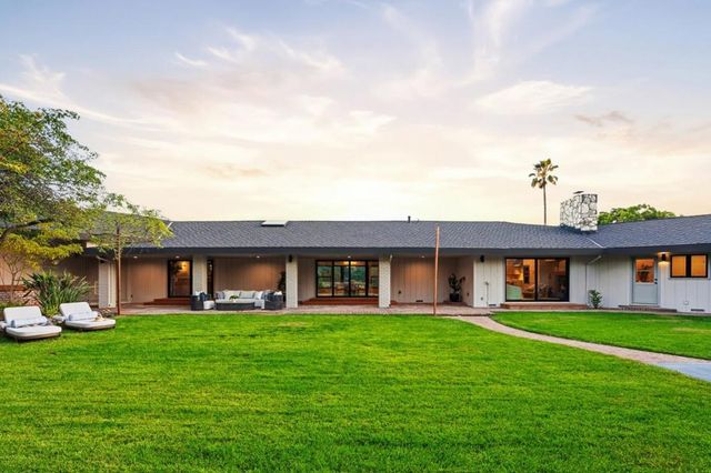 26201 Dori Lane, Los Altos Hills, CA 94022