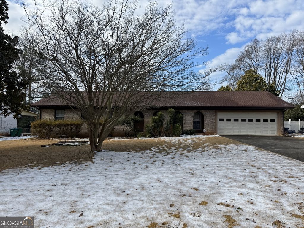 457 Castleaire Drive, Stone Mountain, GA 30087