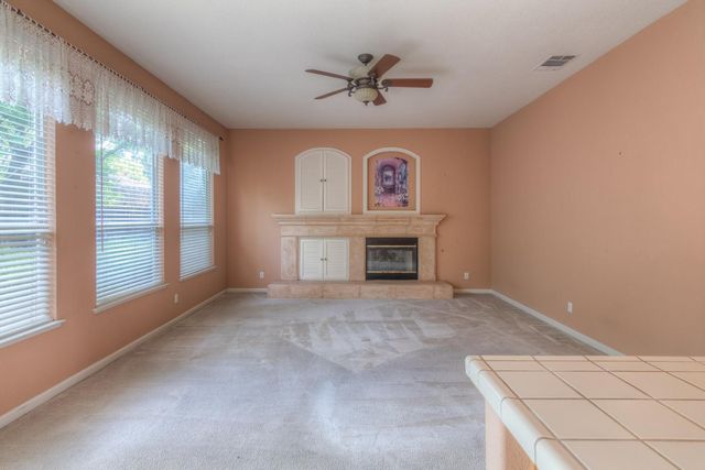 1657 Aylesbury Way, Roseville, CA 95747