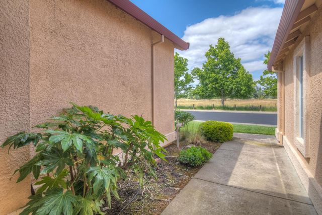 1657 Aylesbury Way, Roseville, CA 95747