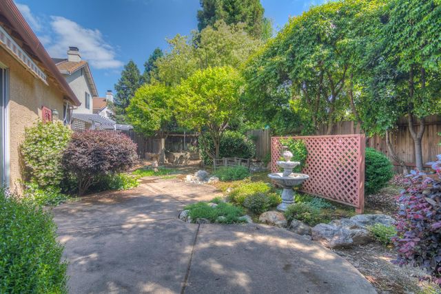 1657 Aylesbury Way, Roseville, CA 95747