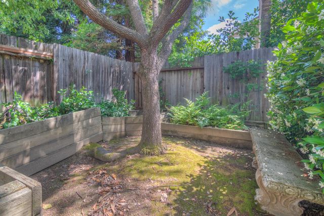 1657 Aylesbury Way, Roseville, CA 95747