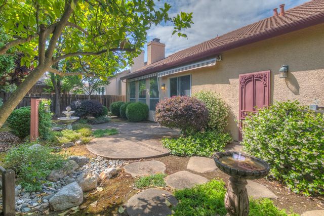 1657 Aylesbury Way, Roseville, CA 95747
