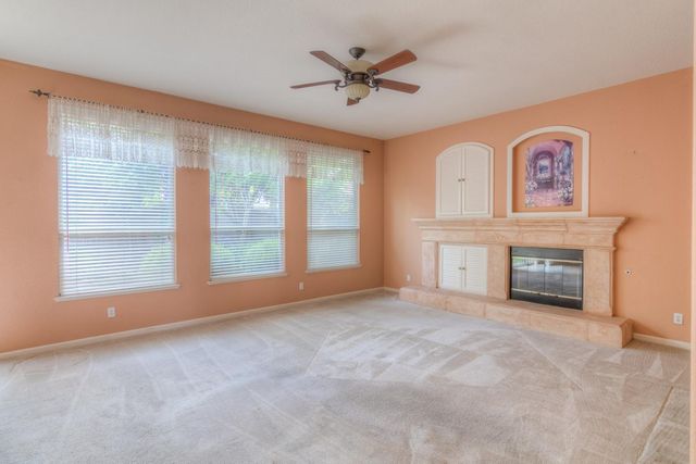 1657 Aylesbury Way, Roseville, CA 95747
