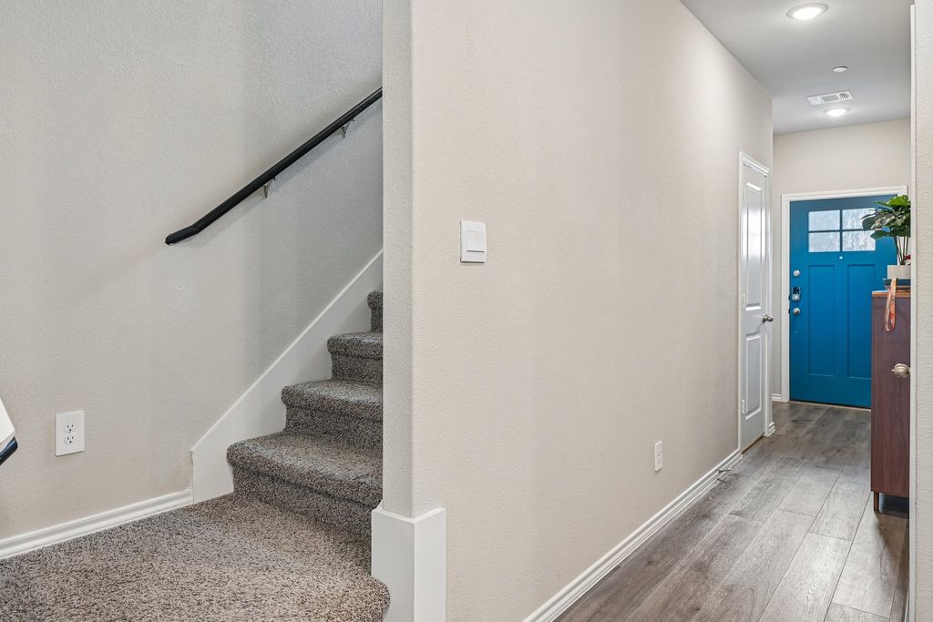 7069 Cypress Drive, Richland Hills, TX 76118 — photo 4