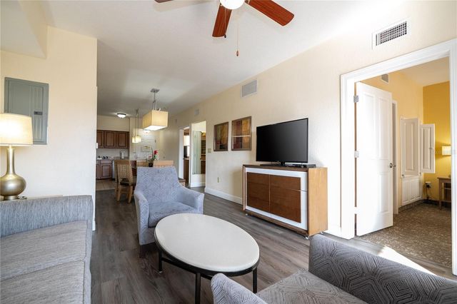 12527 FLORIDAYS RESORT DRIVE 611-E, Orlando, FL 32821