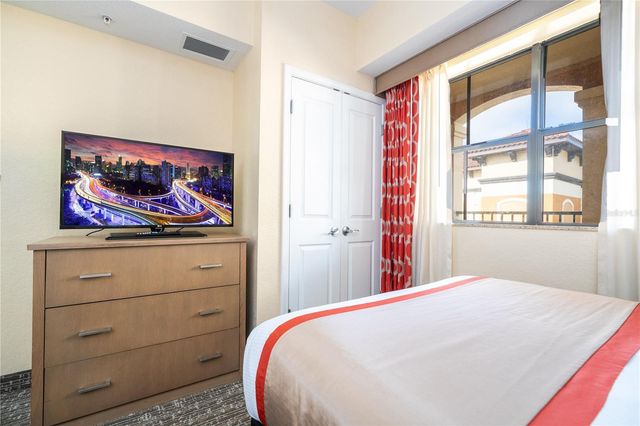 12527 FLORIDAYS RESORT DRIVE 611-E, Orlando, FL 32821