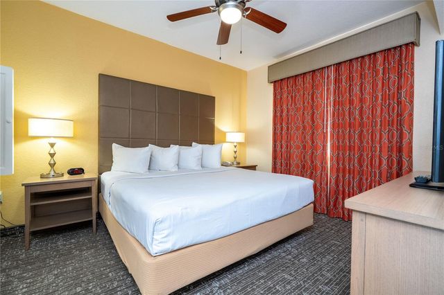 12527 FLORIDAYS RESORT DRIVE 611-E, Orlando, FL 32821