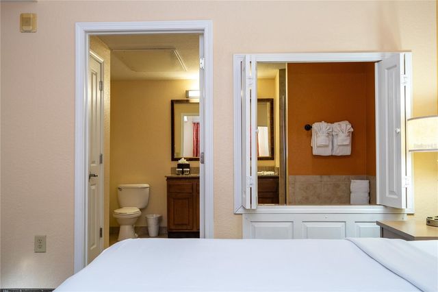 12527 FLORIDAYS RESORT DRIVE 611-E, Orlando, FL 32821