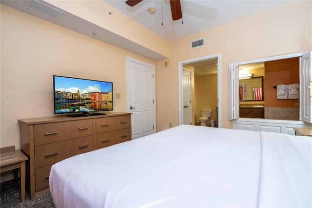 12527 FLORIDAYS RESORT DRIVE 611-E, Orlando, FL 32821