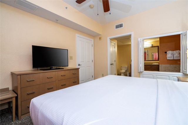 12527 FLORIDAYS RESORT DRIVE 611-E, Orlando, FL 32821