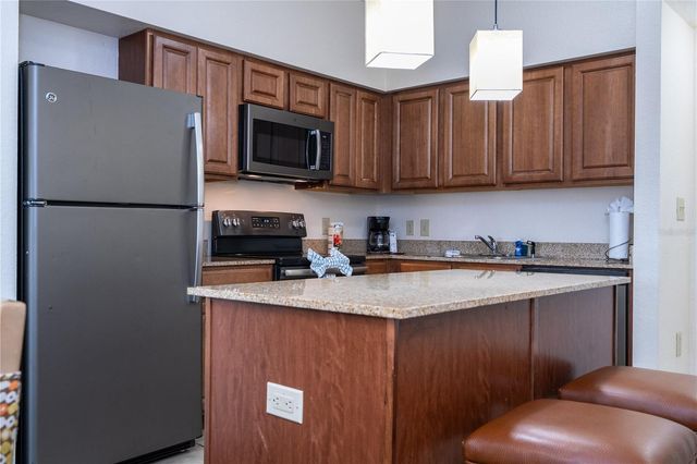 12527 FLORIDAYS RESORT DRIVE 611-E, Orlando, FL 32821