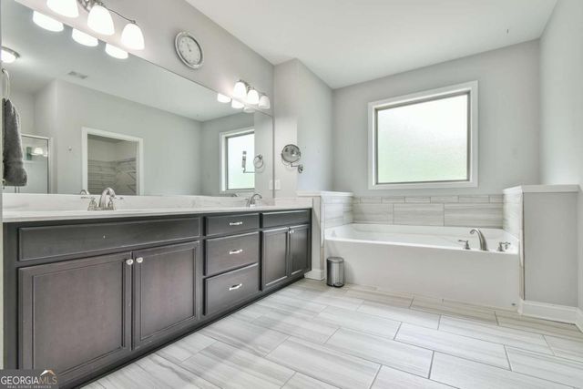 5930 Mountain Laurel Walk, Flowery Branch, GA 30542