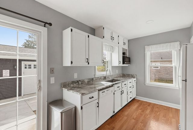 2323 Frances Place, Davenport, IA 52804