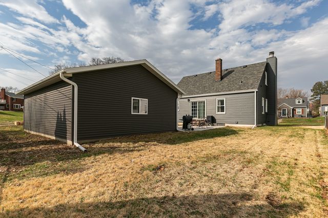 2323 Frances Place, Davenport, IA 52804