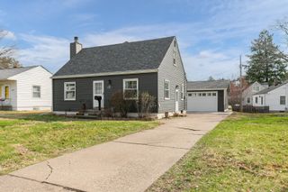 2323 Frances Place, Davenport, IA 52804