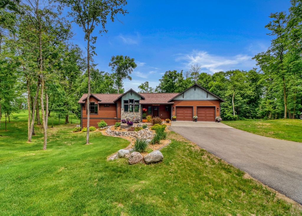 49945 428th St, New York Mills, MN 56567