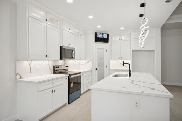 207 Driftwood Drive, Trinidad, TX 75163