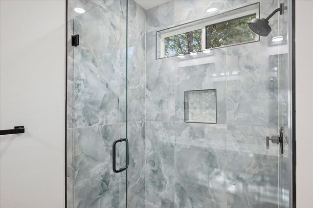 207 Driftwood Drive, Trinidad, TX 75163