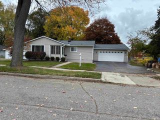 1546 Richmond Avenue, Pontiac, MI 48340