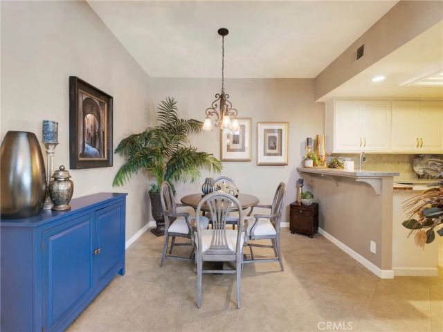 424 Country Club Drive A, Simi Valley, CA 93065
