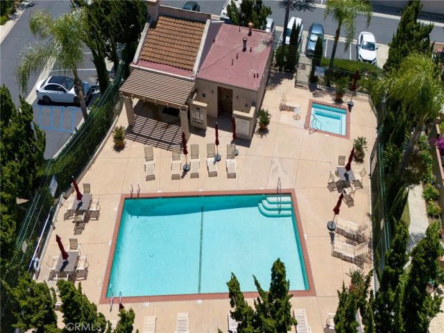 424 Country Club Drive A, Simi Valley, CA 93065