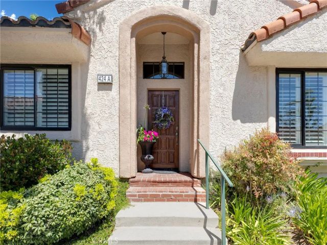 424 Country Club Drive A, Simi Valley, CA 93065