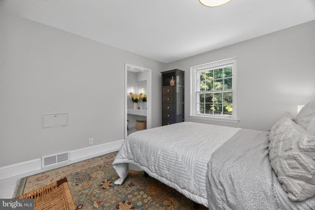 1015 CHESTER SPRINGS RD, Phoenixville, PA 19460