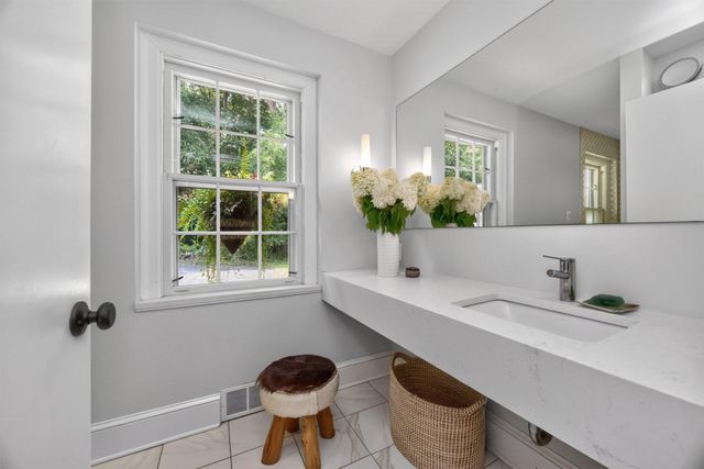 1015 CHESTER SPRINGS RD, Phoenixville, PA 19460