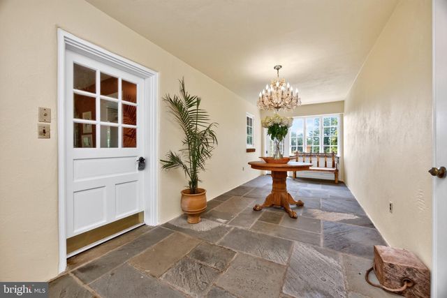 1015 CHESTER SPRINGS RD, Phoenixville, PA 19460